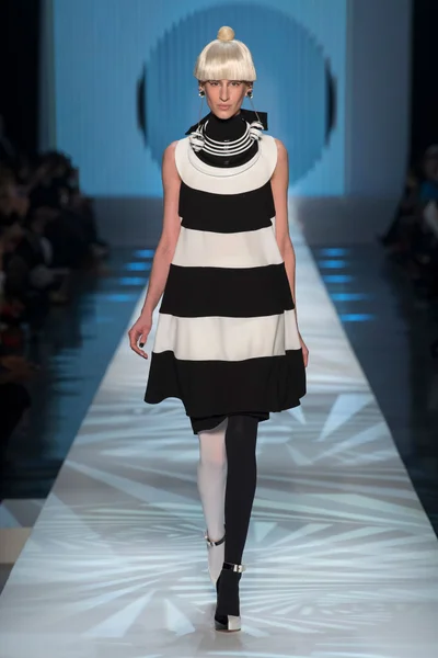 Look 1